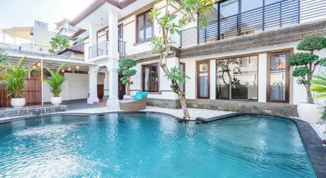 Villa Sky View - Seminyak, Rezervovat Vila Chaty v Bali, Chalupa