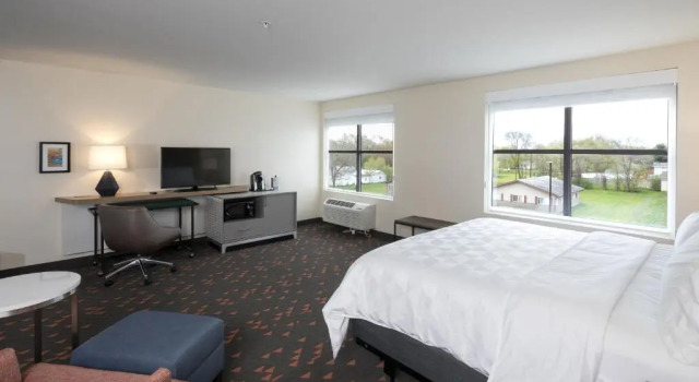 Номер Standard Holiday Inn & Suites Detroit - Troy by IHG