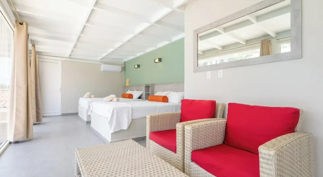 Двухместный семейный номер Standard Delynne Boutique Hotel