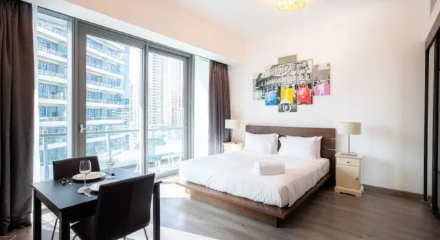Classic Studio in the of the Marina Bnbmehomes, Забронировать Отель Джумейра , рядом с Dubai Marina Yacht Club