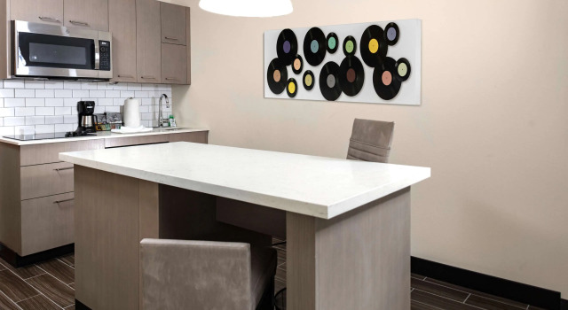Двухместная студия люкс Hyatt House Nashville Downtown-Convention Center