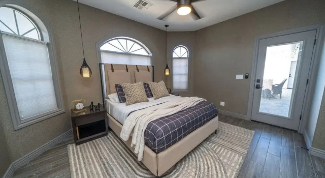 Lavish Lake Havasu Villa Pool Fire Pit an Views, Забронировать Вилла Виллы Лейк-Хавасу-Сити, рядом с Havasu Riviera State Park, Вилла