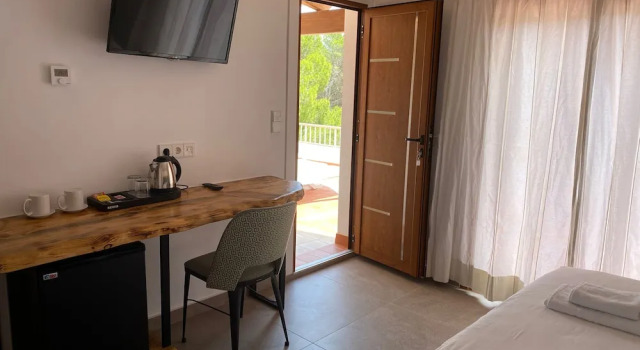 Hostal Restaurante Pou des Lleó, Reserva ahora Albergue Santa Eulalia del Río 