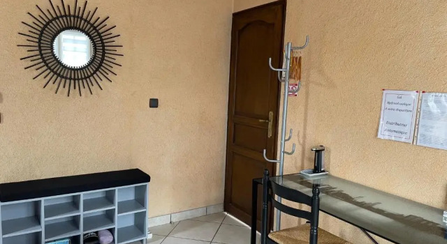 Studio Independant Chez L'habitant (Adults Only), Buchen Sie Hotel Olivet Orléans Métropole