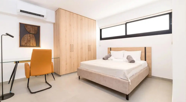 Finikoudes Marina View 102, Book Hotel Larnaka Larnaca Region