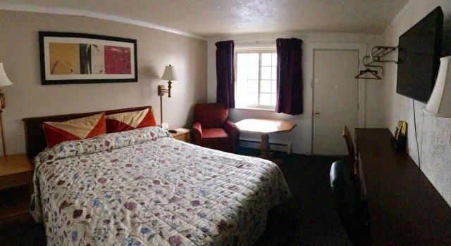 Economy Inn of Bloomington, Забронировать Отель Блумингтон Индиана