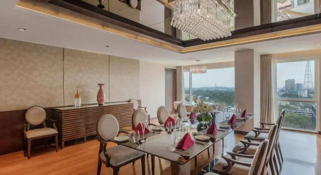 Двухместный люкс Premier Novotel Yangon Max