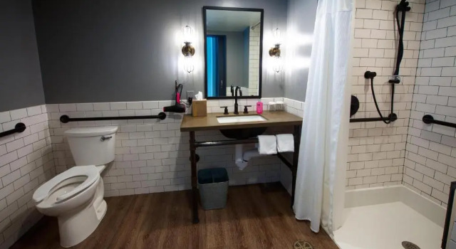 Четырёхместный номер Standard MOXY Phoenix Tempe/ASU Area