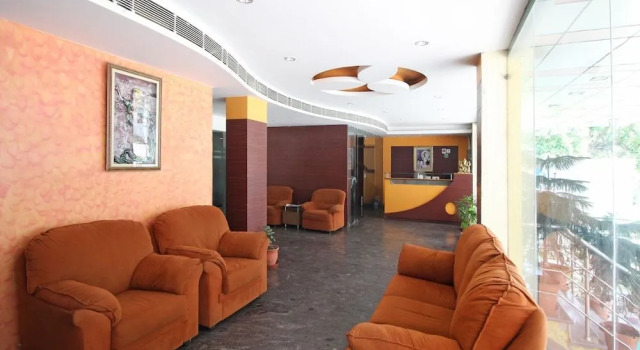 OYO 6438 Hotel Valley Plaza, Rezervovat Hotel Déhrádún Uttarakhand