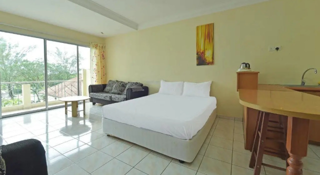 Junior Suite Teluk Batik Holiday Apartment