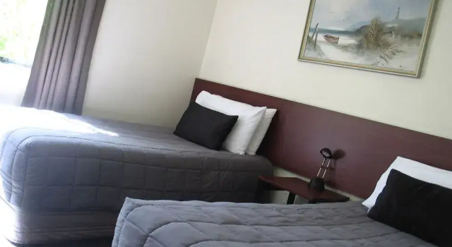 Апартаменты Sherborne Motor Lodge
