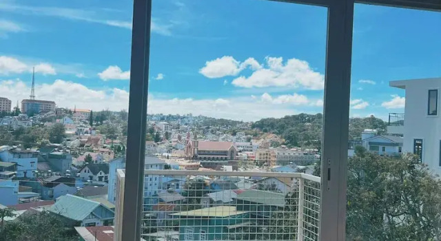 Номер Deluxe с балконом и с видом на город Rose Hill Villa Dalat