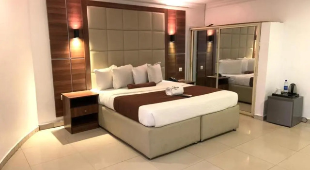 Полулюкс Presken Hotel Alade, Ikeja