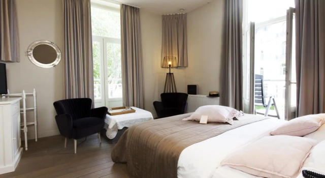 Hotel Apostrophe De Haan, Buchen Sie Hotel Hotels in Flanders mit Parkplatz, Parkplätze