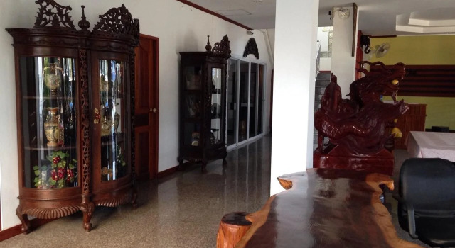 Chabakaew Hotel, Забронировать Отель Накхонпханом 