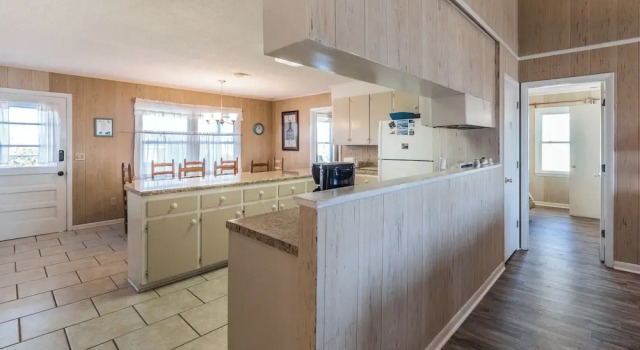 Pelican Perch by Topsail Realty, Забронировать Отель Отели Холли Ридж с парковкой, Парковка