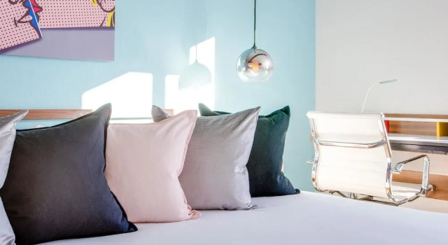 Bubble Gum Modern Holiday home 3