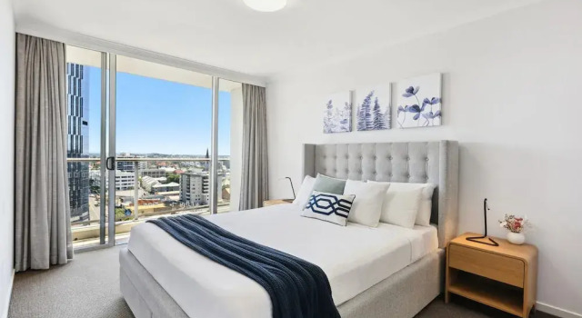 2-bed City Abode With Swimming Pool, Gym & Views, Забронировать Апартаменты/квартира Брисбен Brisbane Region, рядом с Заповедник Уилсон-Аутлук
