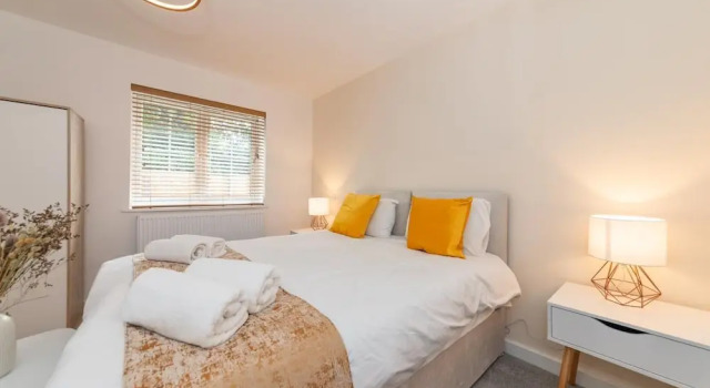 Modern 2bedroom Flat Freeparking, Забронировать Отель Отели Англии 3 звезды, 3*