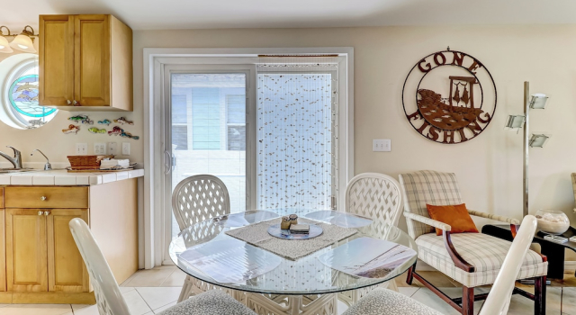 Коттедж 534 N Fletcher Ave #1