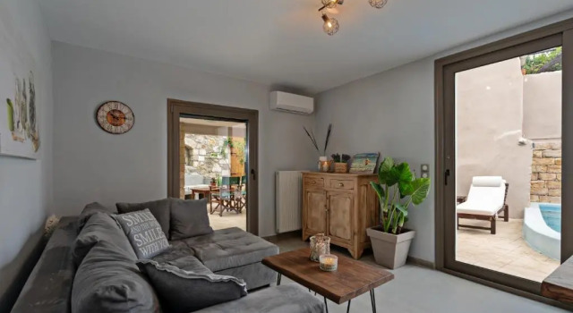 Casa Sofia Apt#1, Rezerwuj Hotel Hotele w Spílion z basenem, Basen