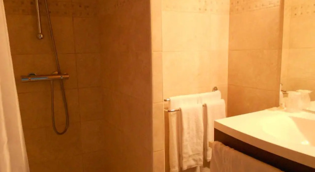 Двухместный номер Classic Hôtel Le Médiéval Palais des Papes