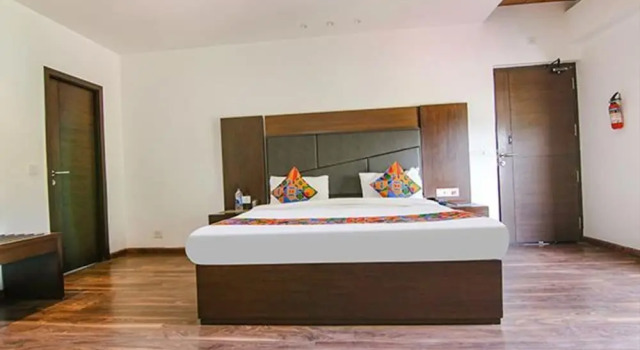 Двухместный номер Luxury Fabhotel Paradise Ville Resort