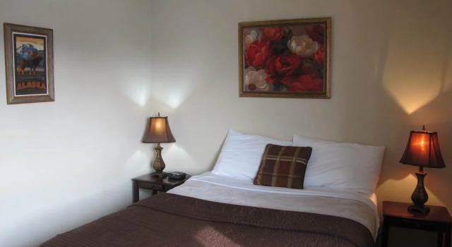 Duke's 8th Avenue Hotel, Rezerwuj Hotel Anchorage Alaska