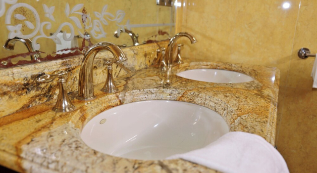 Номер Executive Village Courtyard Hotel