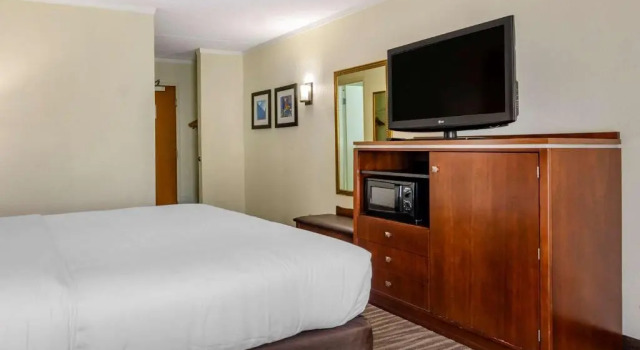Номер Standard Spark by Hilton Roanoke Civic Center