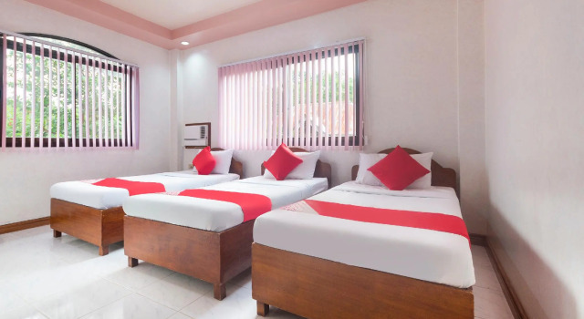 Люкс RedDoorz at Coco Grove Tourist Inn