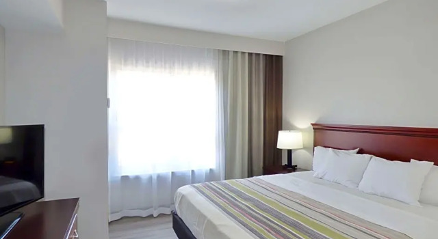Двухместный люкс Country Inn & Suites by Radisson, Biloxi-Ocean Springs, MS