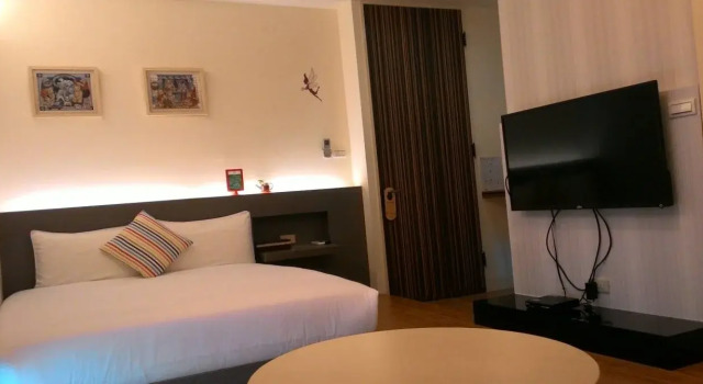 Flower House 2, Забронировать Отель Отели Тайнань 3 звезды, рядом с Zhongshan Park, 3*