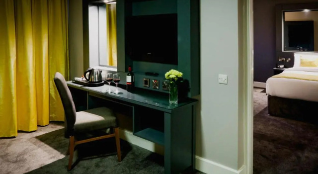 Полулюкс Claregalway Hotel