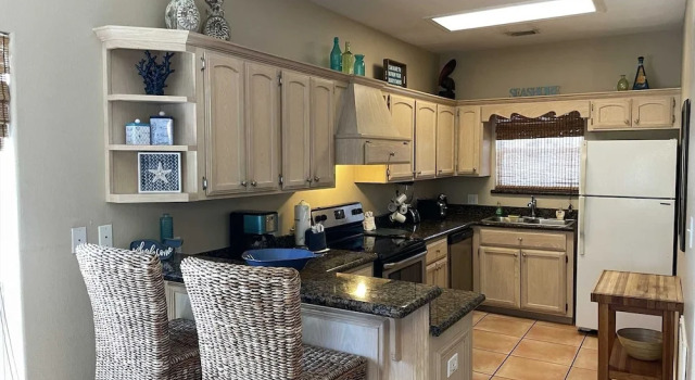 Коттедж 126 E Pike 4 Bedroom Home by RedAwning