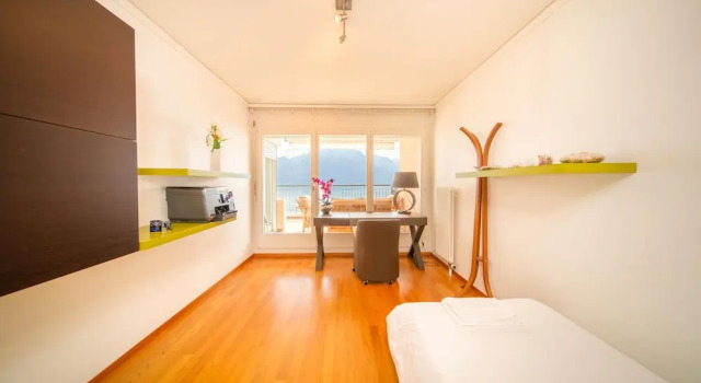 Апартаменты с 3 комнатами с балконом и с видом на горы Alpine Stunning Apartment in Montreux