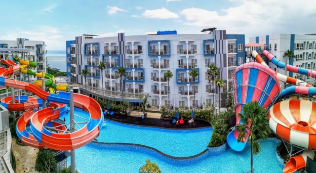 Номер Superior с видом на бассейн Astara Hotel Balikpapan