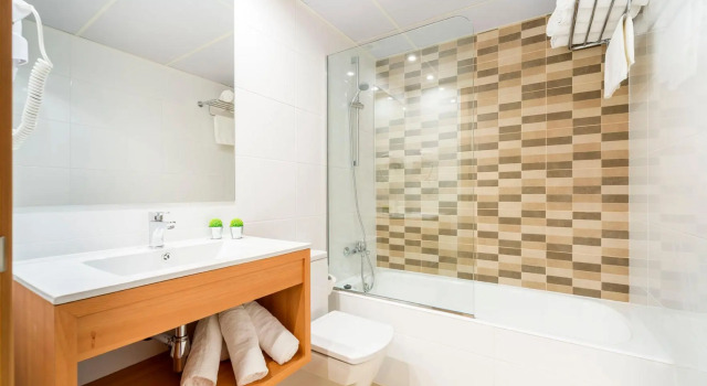Четырёхместные апартаменты c 1 комнатой с балконом Apartaments Condado by Marsol