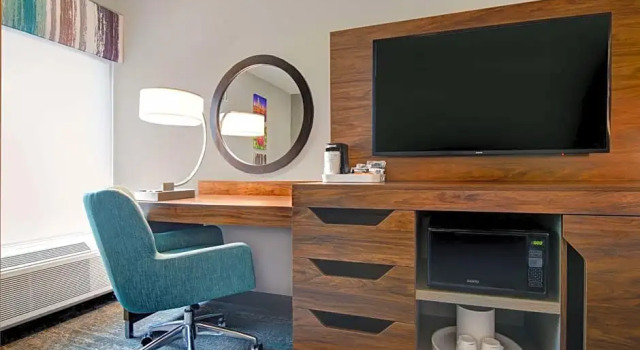 Студия Hampton Inn Patriots Point