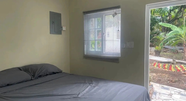 Двухместный номер Classic с видом на сад INEZ ROOTs BACKPACKERS HOSTEL