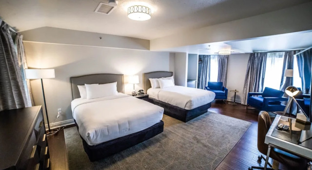 Четырёхместный номер Premium Seven Gables Inn, St Louis West, a Tribute Portfolio Hotel