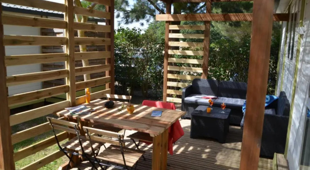 Люкс с 2 комнатами Camping La Pinède Enchantée