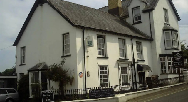 Rooms at The Highcliffe