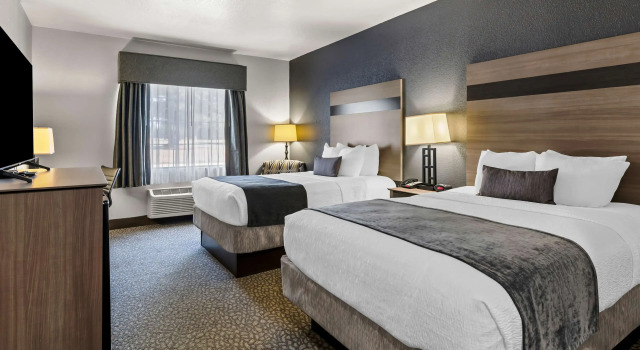 Четырёхместный номер Standard Best Western Sherwood Inn & Suites