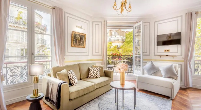 Luxury 2 Bedroom With Balcony - Louvre & Notre Dame, Забронировать Отель Париж Иль-де-Франс, рядом с Лувр — Риволи