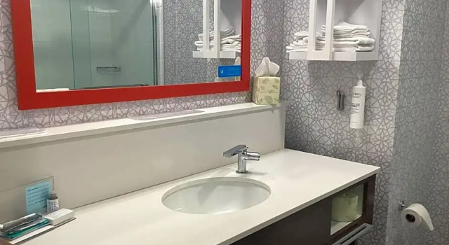 Люкс Hampton Inn by Hilton Port Hope Cobourg