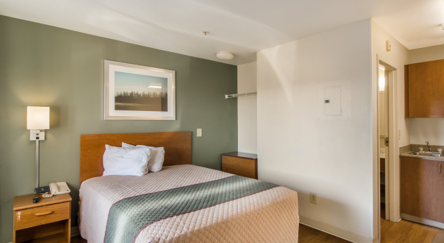 HomeTowne Studios by Red Roof Denver - Airport/Aurora, Prenota Hotel Aurora Colorado