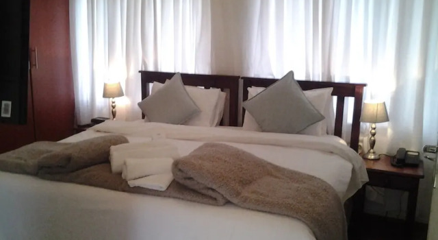 Семейный номер Standard с балконом Crane's Nest Guest House at 212