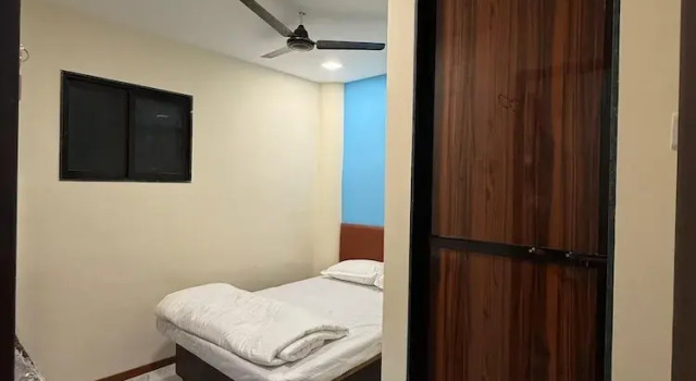 Hotel Marine Line Near Marine Drive & Cricket Stadium, South Mumbai, Забронировать Отель Недорогие отели Мумбай, рядом с Фэшн-Стрит, недорого