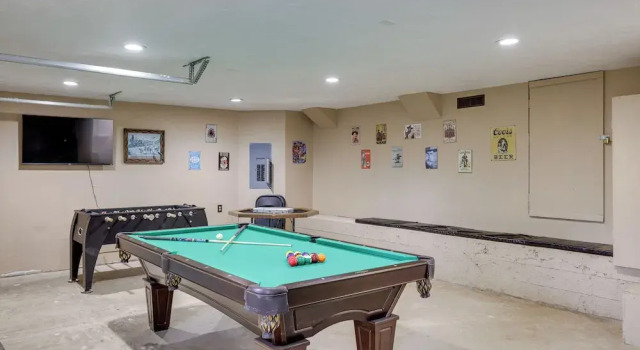 Коттедж с 4 комнатами с балконом Mi-Wuk Village Vacation Rental w/ Multi-Level Deck